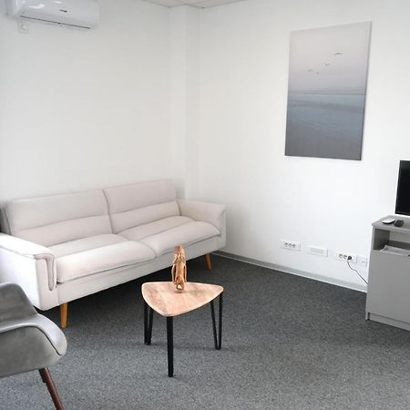 אוטופן Luana Airport Apartments #5 מראה חיצוני תמונה
